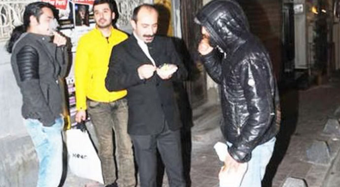 Metin'den yardım eli, Engin'den...