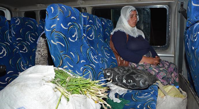 Siirt'te el ele tutuşup dereden geçen 4 kadın akıntıya kapıldı