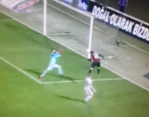 Volkan Demirel bu kez yaktı!