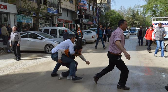 Bursa'da HDP lokali açılışında gerginlik