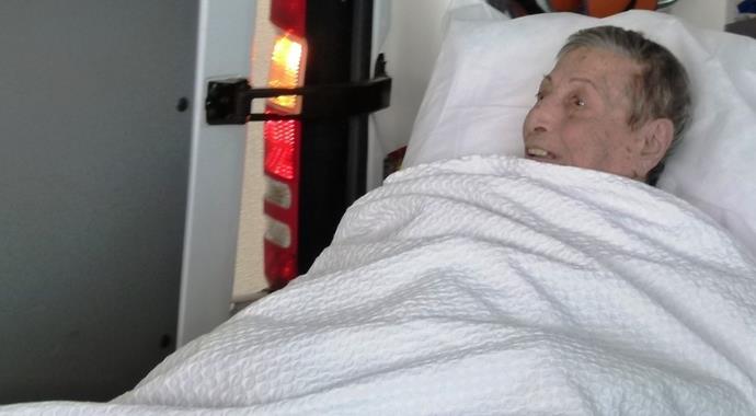 Türk Sanat Müziği'nin devi Müzeyyen Senar'dan bir kötü haber daha Türk Sanat Müziği'nin devi Müzeyyen Senar'dan bir kötü haber daha