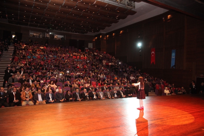 Mehmet Akif Ersoy şiirleriyle anıldı