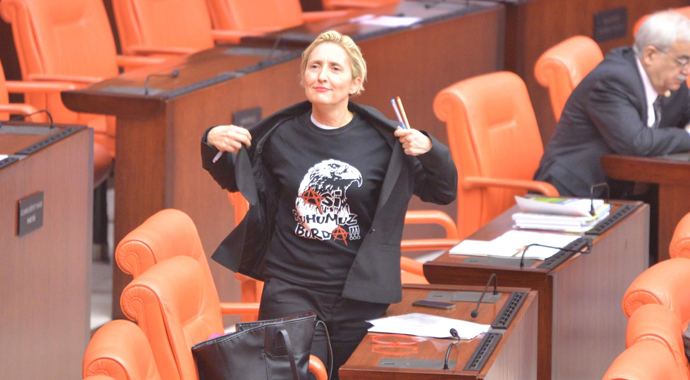 CHP'li vekilden Çarşı'ya destek CHP'li vekilden Çarşı'ya destek