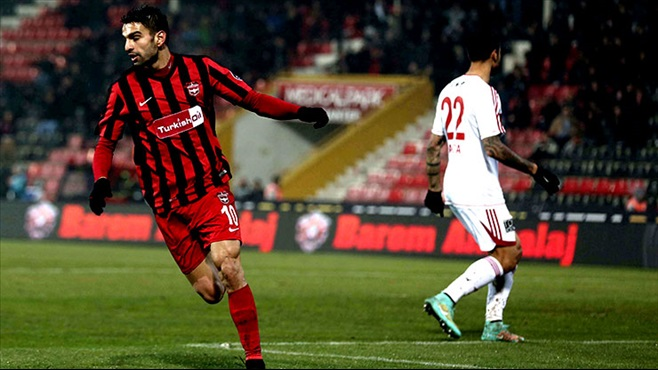 Fenerbahçe'den ikinci transfer bombası Fenerbahçe'den ikinci transfer bombası