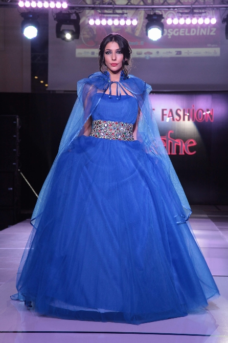 Mankenler engellilerle podyuma çıktı