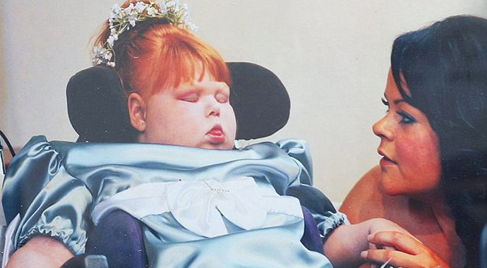 Mahkeme 'kabul' dedi, 12 yaşındaki evladına ötenazi yaptırdı Mahkeme 'kabul' dedi, 12 yaşındaki evladına ötenazi yaptırdı