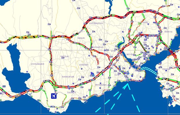 İstanbul'da trafik durma noktasına geldi İstanbul'da trafik durma noktasına geldi