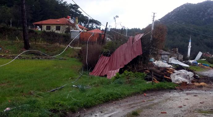 50 saniye süren dehşet: 'Sanki bomba patladı' 50 saniye süren dehşet: 'Sanki bomba patladı'