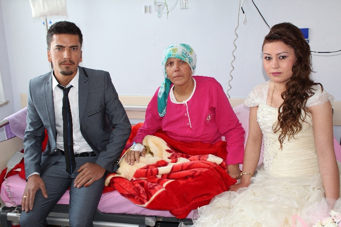 İlk danslarını hastane odasında yaptılar!