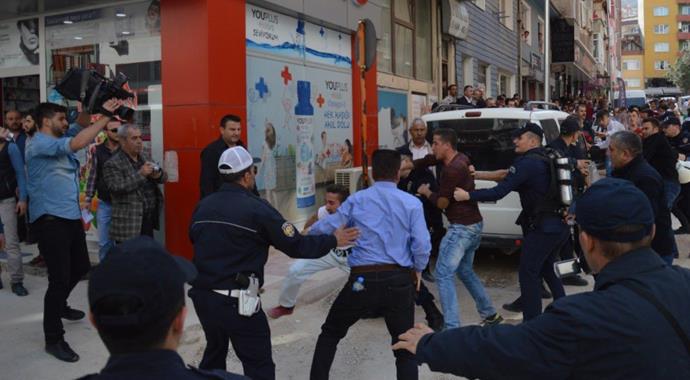 Bursa'da HDP lokali açılışında gerginlik