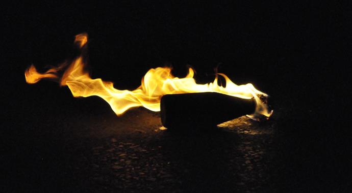 Okmeydanı'nda Öcalan protestosuna polis müdahale etti Okmeydanı'nda Öcalan protestosuna polis müdahale etti