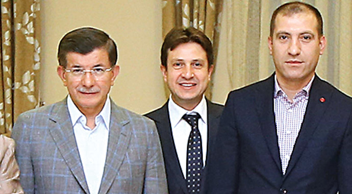 Başbakan'la her telden: 'Millet hoca biz talebeyiz' Başbakan'la her telden: 'Millet hoca biz talebeyiz'