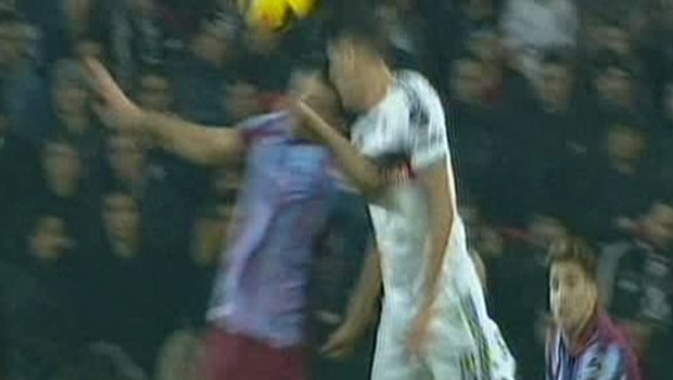 Mustafa Pektemek'ten kötü haber! Mustafa Pektemek'ten kötü haber!