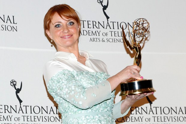 Tuba Büyüküstün Emmy'de finalden döndü!