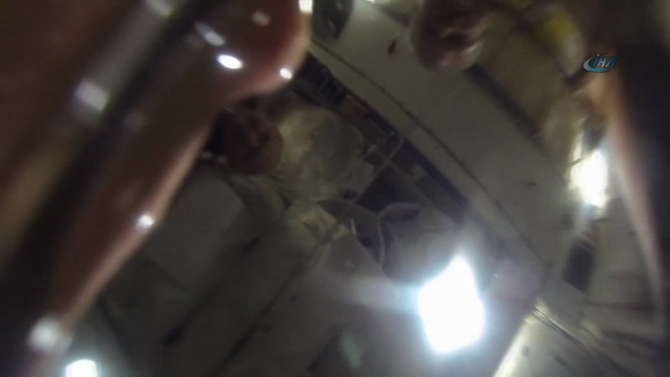 Su balonuna kamera koyup çekim yaptılar Su balonuna kamera koyup çekim yaptılar