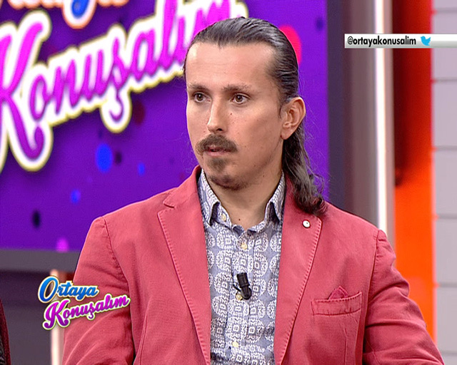 İşte herkesin merak ettiği Polat Alemdar'ın ses dublorü İşte herkesin merak ettiği Polat Alemdar'ın ses dublorü