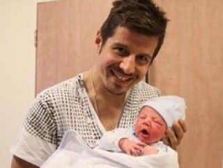 Emre Belözoğlu 2. kez baba oldu Emre Belözoğlu 2. kez baba oldu