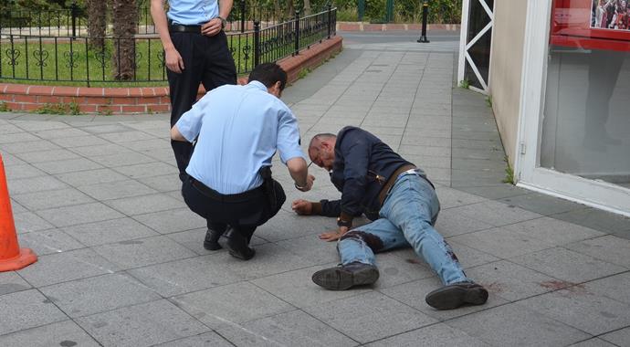 Şişli Evlendirme Dairesi'nin fotoğrafçısı, otoparkçıyı vurdu