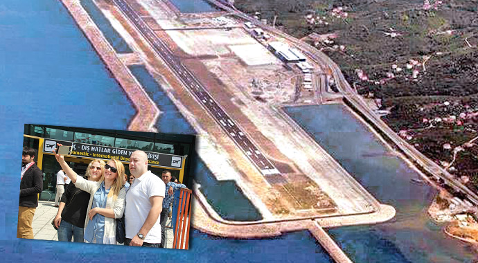 Denize inşaaa edilen ilk havalimanını Erdoğan ve Davutoğlu birlikte açtı