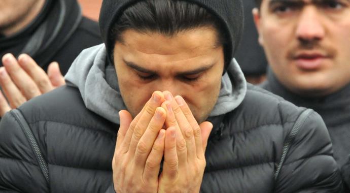 Uğur Boral'ın babası toprağa verildi Uğur Boral'ın babası toprağa verildi