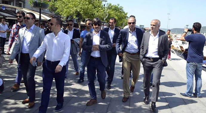 Rıdvan Dilmen'den müthiş derbi tahmini! 'Şampiyonluk...' Rıdvan Dilmen'den müthiş derbi tahmini! 'Şampiyonluk...'