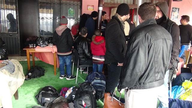 Suriyeli 200 kaçak ölümden döndü Suriyeli 200 kaçak ölümden döndü