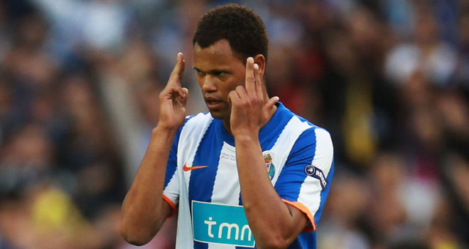 Pereira geldi, çetesi yolda!