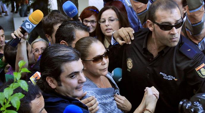 Dünyaca ünlü sanatçısı cezaevine girdi! Dünyaca ünlü sanatçısı cezaevine girdi!