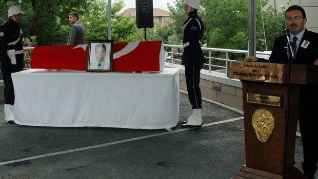 Altınok: "Hırsızın, katilin kaçma pahasına kaza yapmamak için dikkat edelim" Altınok: "Hırsızın, katilin kaçma pahasına kaza yapmamak için dikkat edelim"