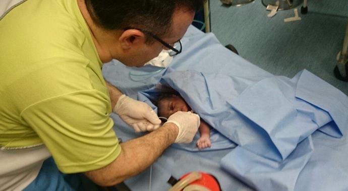 Senegalli yolcu Atatürk Havalimanı'nda doğum yaptı Senegalli yolcu Atatürk Havalimanı'nda doğum yaptı