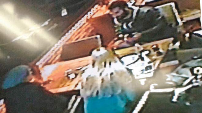 Çağatay Ulusoy ve Seranay Sarıkaya ilk kez görüntülendi Çağatay Ulusoy ve Seranay Sarıkaya ilk kez görüntülendi