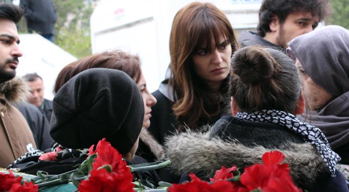 Selin Demiratar'ın acı günü Selin Demiratar'ın acı günü