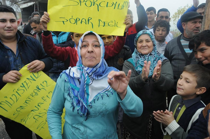 Yeni başlayan dizi sokağa döktü: Yayından kalksın! Yeni başlayan dizi sokağa döktü: Yayından kalksın!