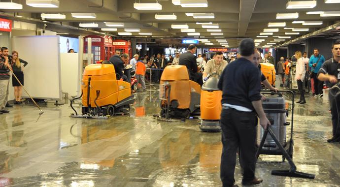 Atatürk Havalimanı'nda su baskını Atatürk Havalimanı'nda su baskını