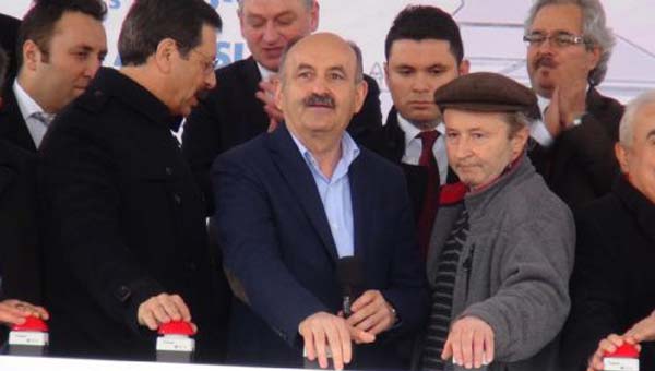 Önce kendini yakmaya kalktı, sonra bakanla temel attı!