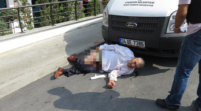 İstanbul'da Ataşehir Belediyesi  önünde silahlı saldırgan dehşeti