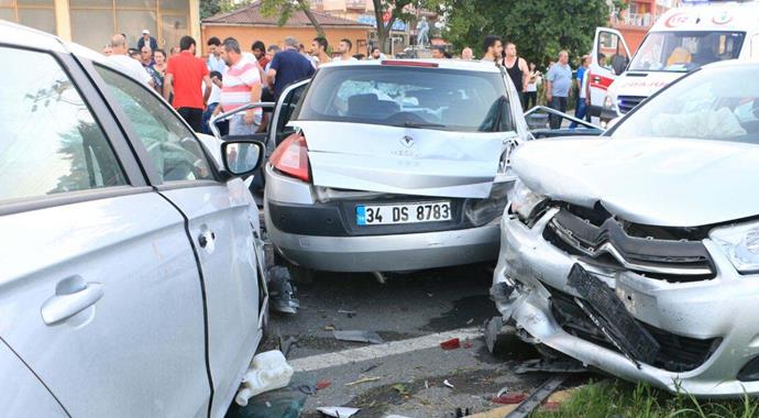 Tekirdağ'da zincirleme kaza: 3 ölü, 9 yaralı