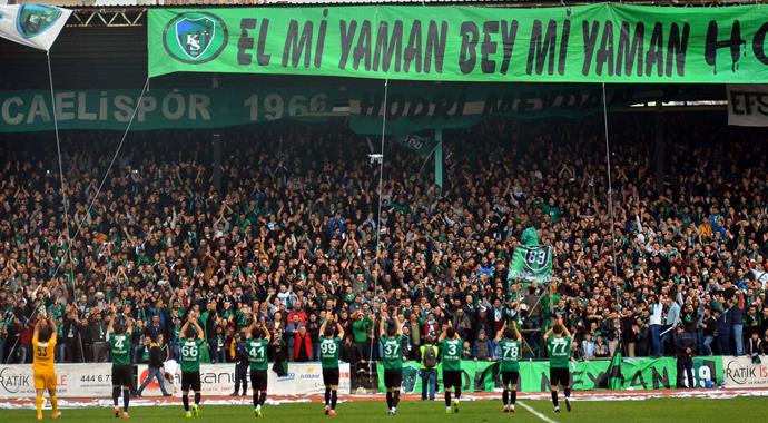 Kocaelispor tribünlerinde seyirci rekoru kırıldı Kocaelispor tribünlerinde seyirci rekoru kırıldı