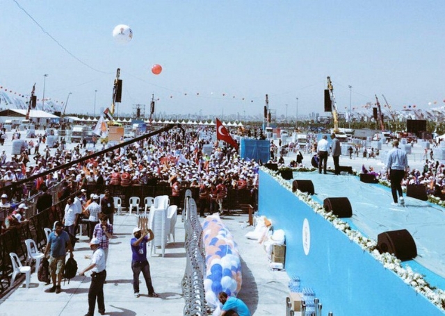 AK Parti'nin İstanbul mitingi için yüz binlerce kişi toplanıyor