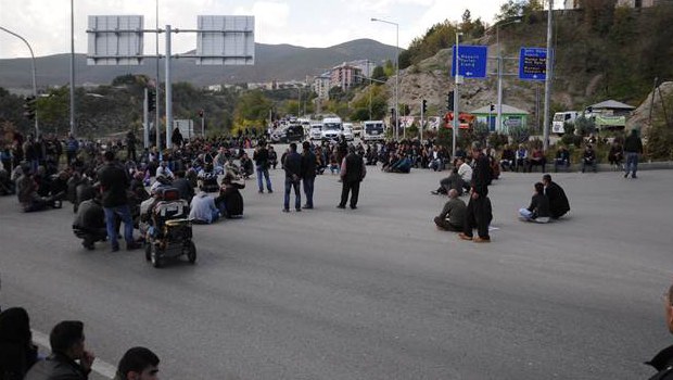 Tunceli'de giriş çıkış yasağı kaldırıldı Tunceli'de giriş çıkış yasağı kaldırıldı