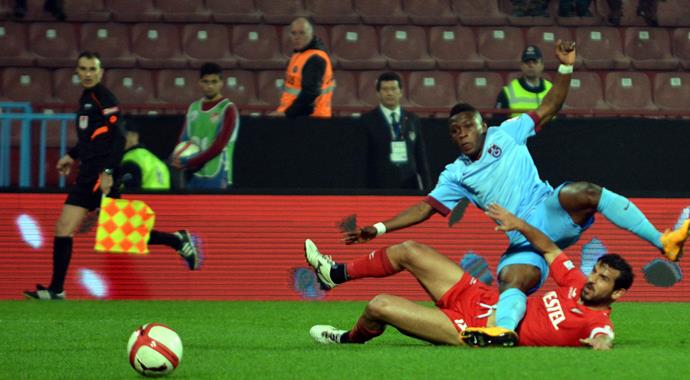 Trabzonspor'a 'Niye bu kadar asıldınız' sitemi! Trabzonspor'a 'Niye bu kadar asıldınız' sitemi!