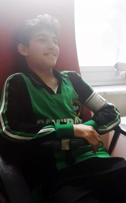 12 yaşındaki futbolcu ölümden döndü 12 yaşındaki futbolcu ölümden döndü