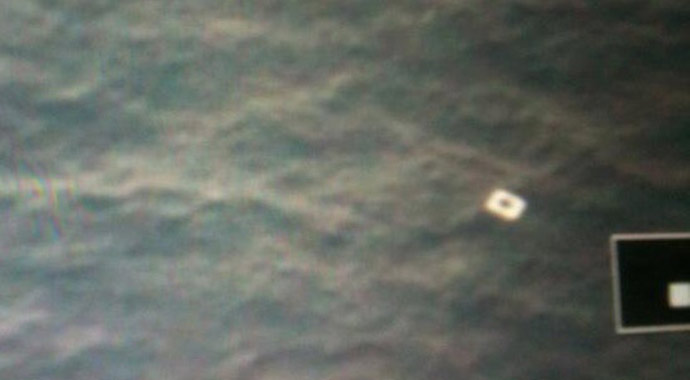 Kayıp uçağın parçaları bulundu mu?