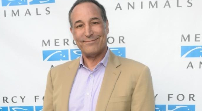 Ünlü yapımcı Sam Simon hayatını kaybetti