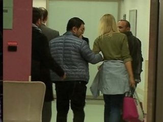 Chloe Loughnan hastanelik oldu Chloe Loughnan hastanelik oldu