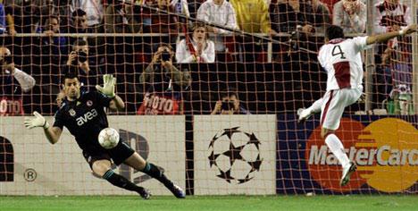 Volkan Demirel, şampiyonlar ligi tarihine geçti!