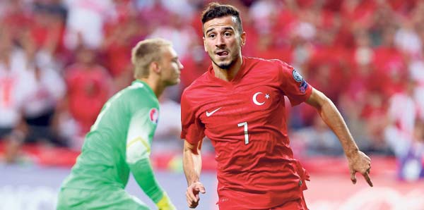 Van Persie'den mükemmel dokunuş