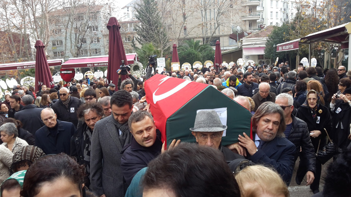 İlk Kültür Bakanı Talat Sait Halman son yolculuğuna uğurlandı İlk Kültür Bakanı Talat Sait Halman son yolculuğuna uğurlandı