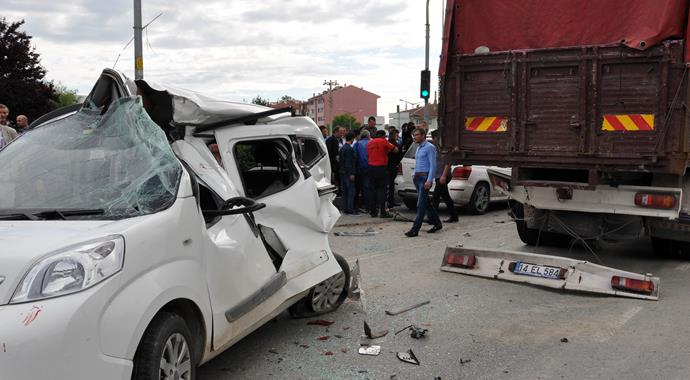 Bolu'da zincirleme trafik kazası: 6 yaralı
