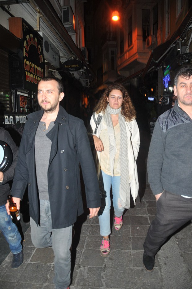 Hazal Kaya'ya kötü haber